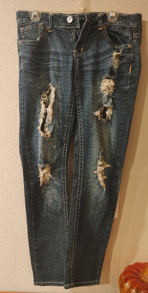 21 Black Distressed Jeans
